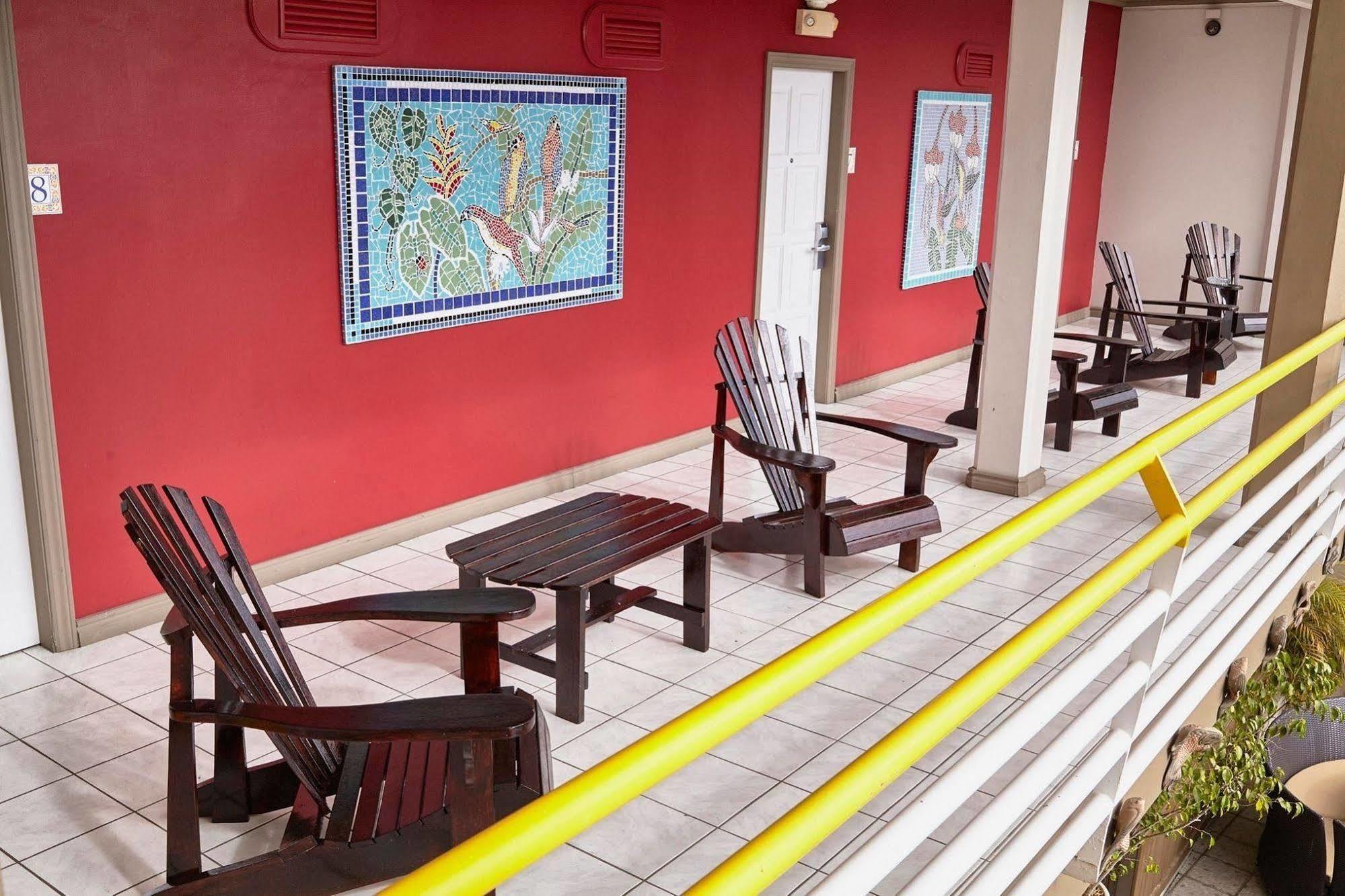 Tradewinds Hotel San Fernando Extérieur photo